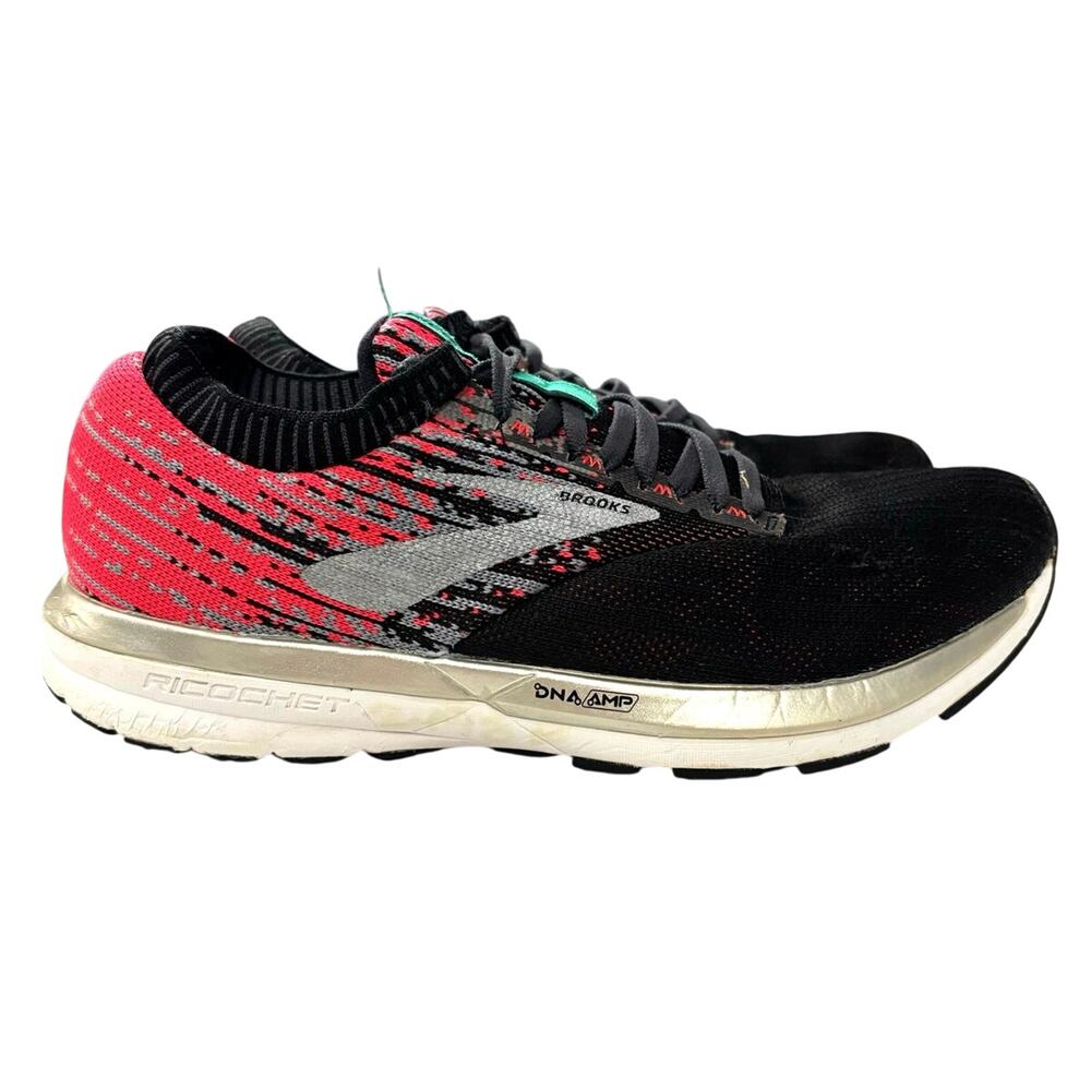Brooks Ricochet Running shoe sz 9 womans pink, black,aqua athletic outdoors gym